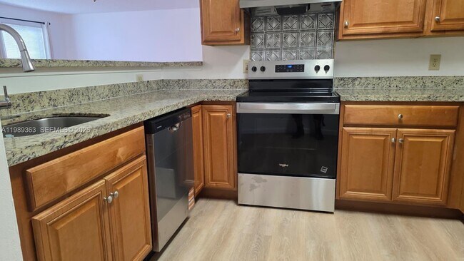 Foto del edificio - 15051 SW 103rd Ln