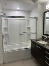 Interior Photo - 801 North