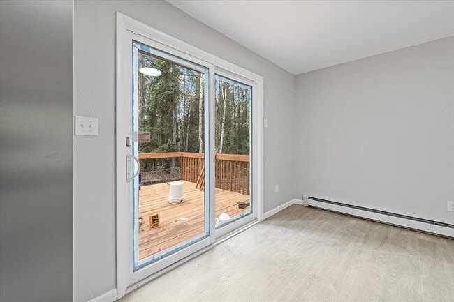 Building Photo - Single Family Home For Rent