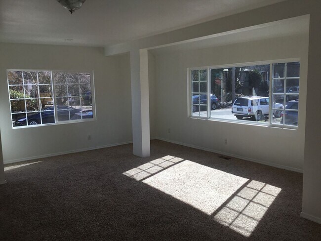 Foto del edificio - BOISE CONTEMPORARY BUNGALOW