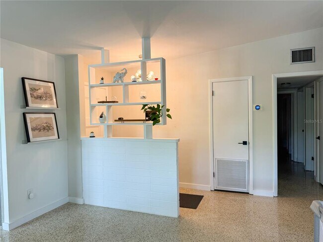 Foto del edificio - 319 Halsey St