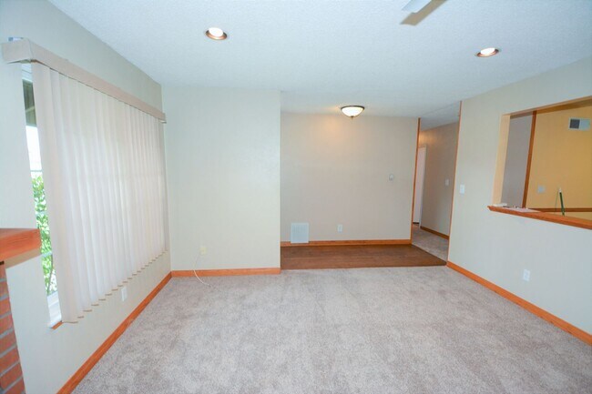 Foto del edificio - 730 Jay Ave