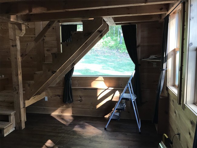 Building Photo - 371 Quarry Rd