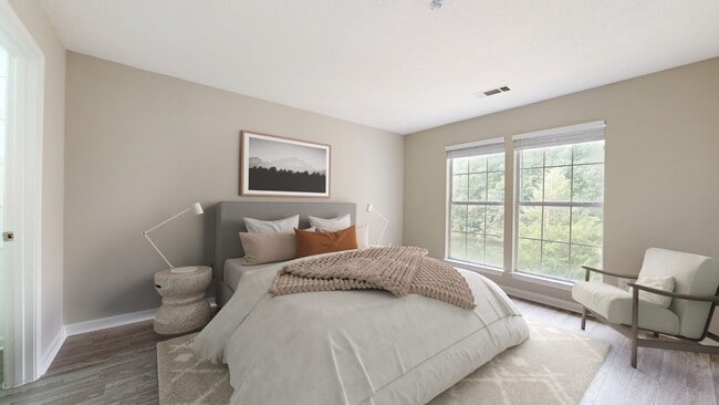 Building Photo - Creekside at White Oak