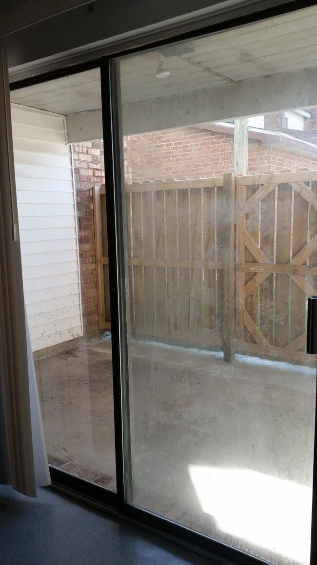 3594 Friendswood Dr, Houma, LA 70363 Townhouse for Rent in Houma, LA