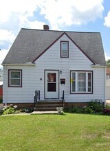 Building Photo - 4207 Wood Ave