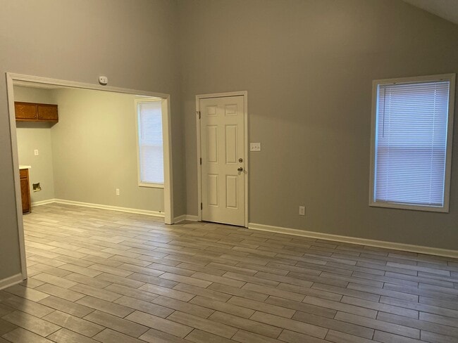 Building Photo - 18 Countryside Dr