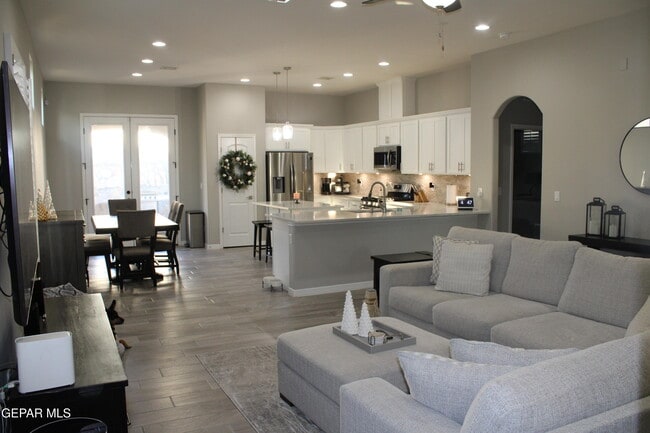 Foto del edificio - 754 Flexford St