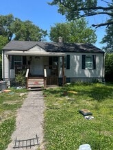 Building Photo - 5527 Avon Pl