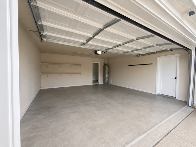 Foto del edificio - COMING SOON FOR RENT- EAST MONTGOMERY