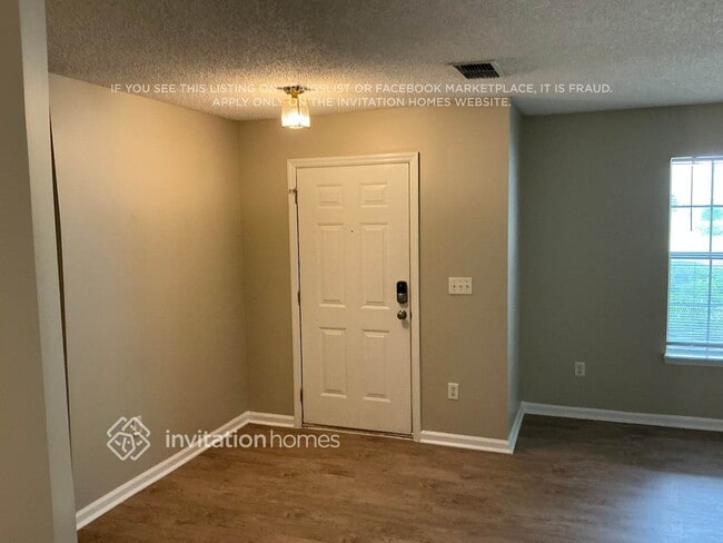 Building Photo - 13581 Ashford Wood Ct E