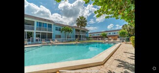 Building Photo - 4307 Gulf Dr