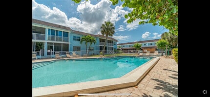 Building Photo - 4307 Gulf Dr
