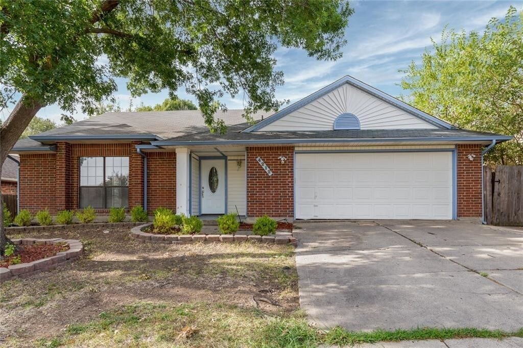 Foto principal - 4212 River Birch Rd