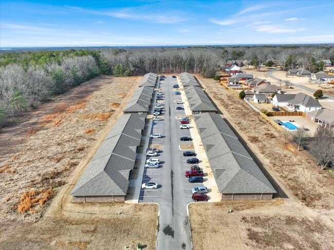 Building Photo - 2/2 Apartment - Killen, AL