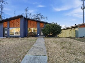 Building Photo - 1721 R Avenue