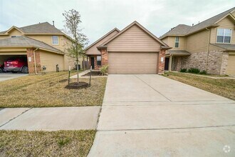 Building Photo - 5750 Kyle Cove Dr