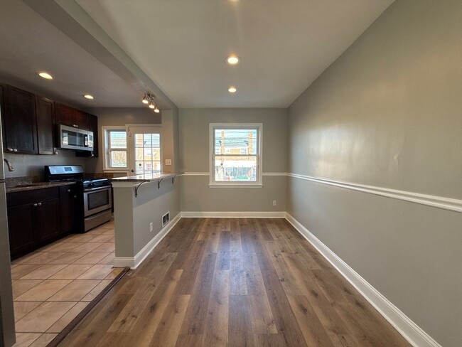 Building Photo - Three-Bedroom Home In Essex