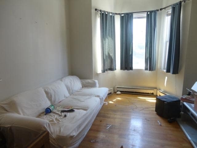 Foto del edificio - 288 W 3rd St