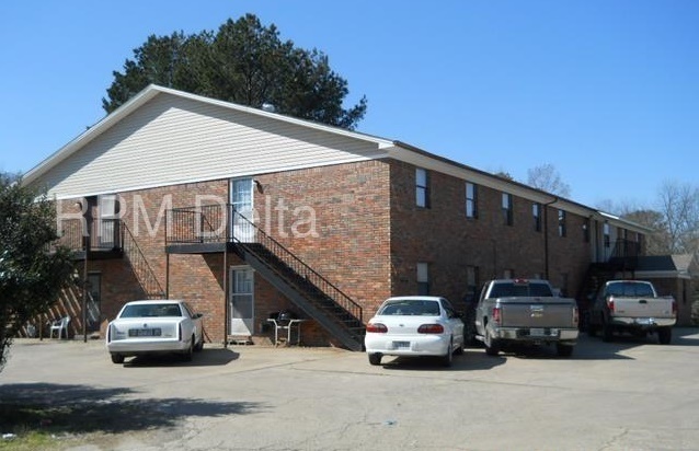 Primary Photo - 903 Upchurch St