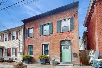 Building Photo - 42 S Bridge St