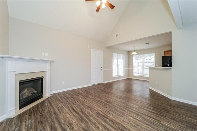 Building Photo - 1570 New Orleans Way