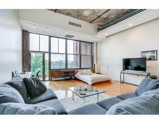 Building Photo - 156 Porter St