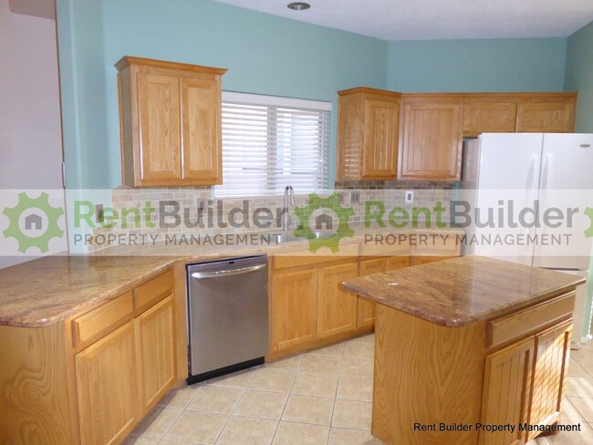 Building Photo - Lease Pending - Please apply at your own d...