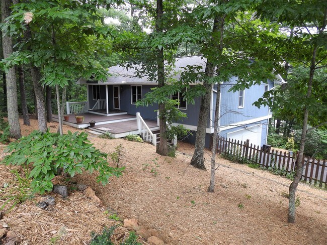 Building Photo - 102 Daybreak Ln