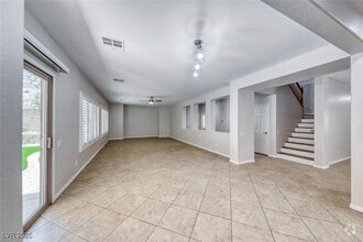 Building Photo - 259 Oakbrook Ridge Ave