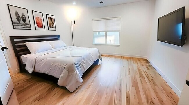 Dormitorio - 325 Union Blvd