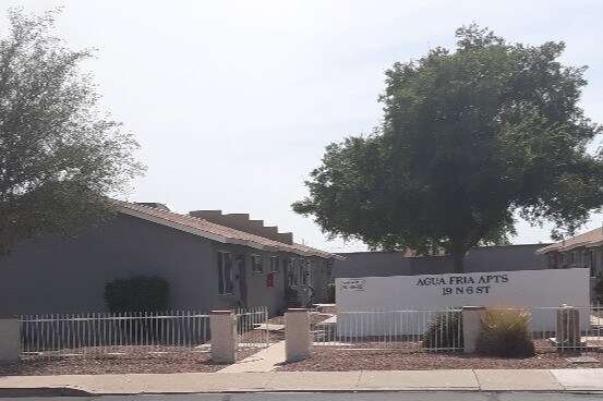 Agua Fria Apartments - 19 N 6th St