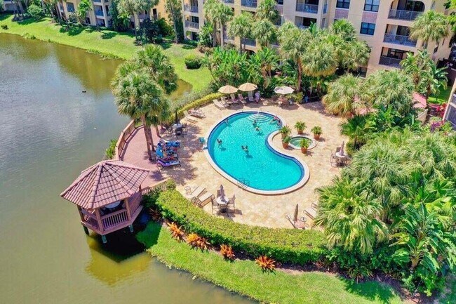 Foto del edificio - 700 Uno Lago Dr