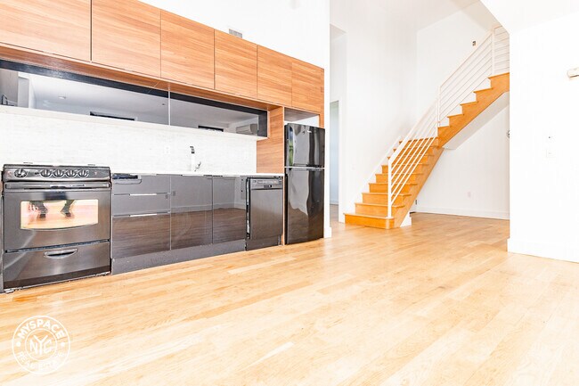 Building Photo - 84 Maujer St