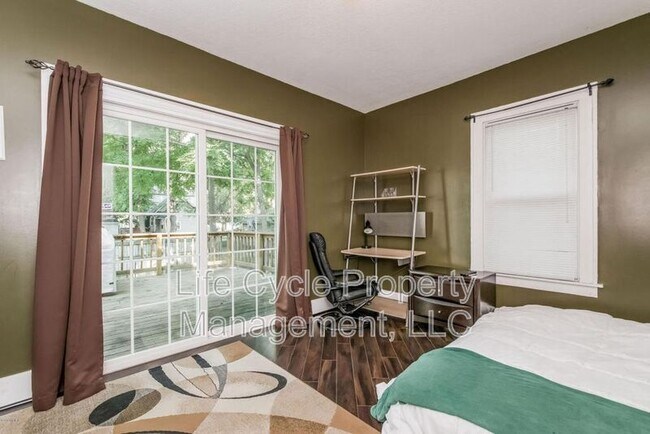 Foto del edificio - 1261 Union Ave NE