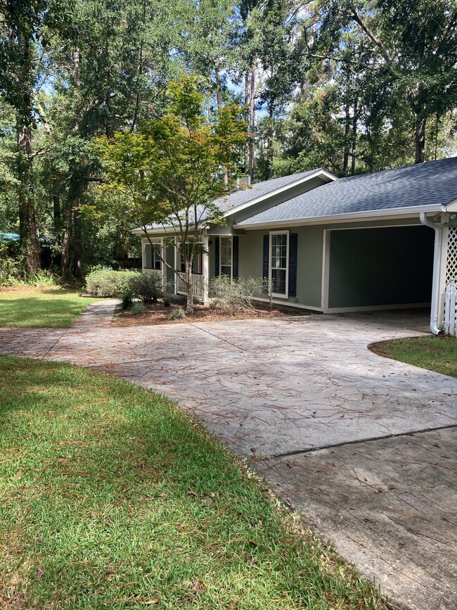 Carport - 103 Meadow Wood Cir