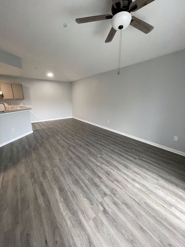 Building Photo - Courtney Landings - Highly Desirable 1 Bed...