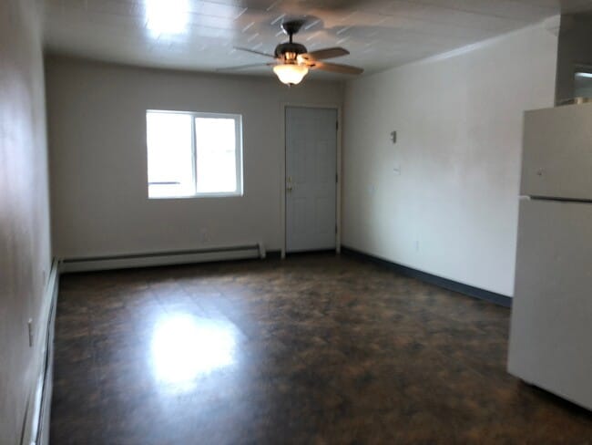 Building Photo - 1122 8th Ave