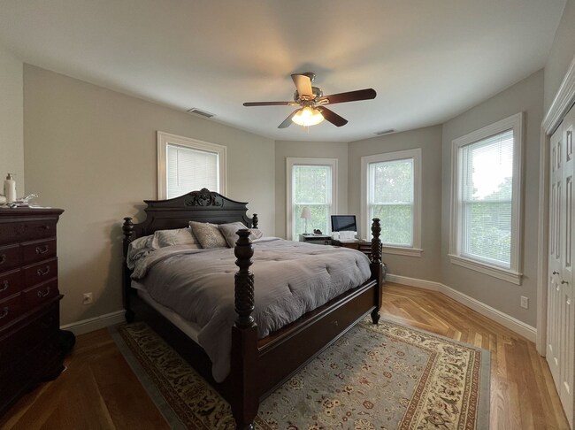 Building Photo - 167 Hampshire St