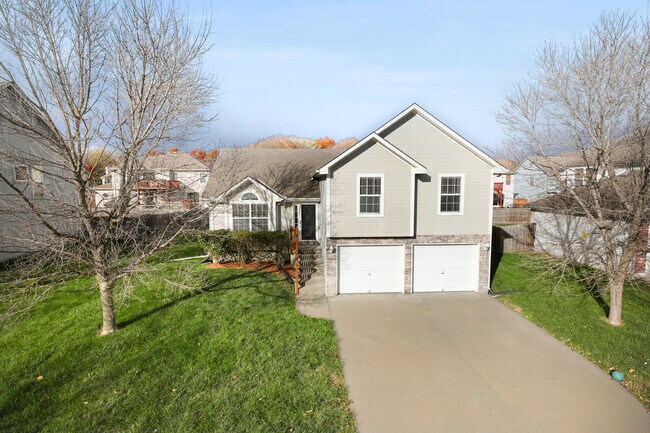 Building Photo - 6900 E 138th Ter