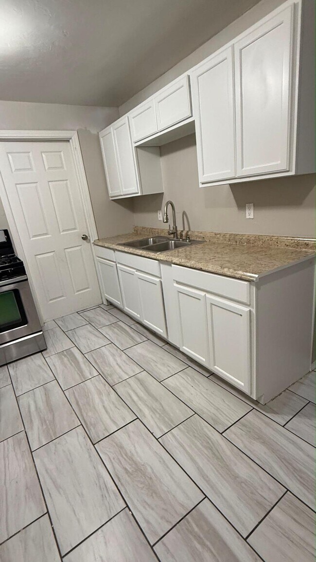 Foto del edificio - 105 SW 43rd St