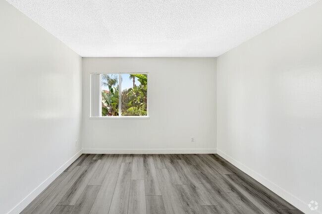 2HAB, 2BA - 1044 ft² - VIVA Apartment Homes