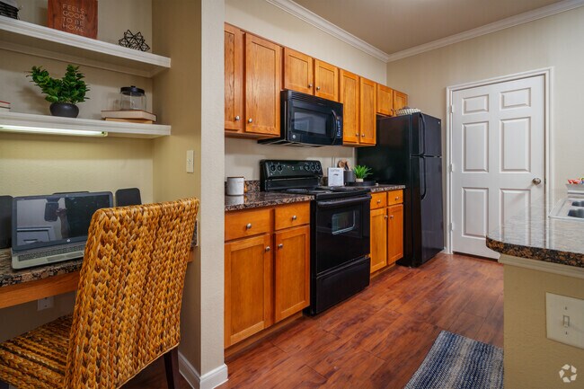 1HAB, 1BA - 705SF Cocina - Vista Ridge Apartment Homes