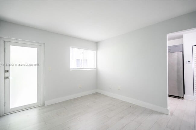Building Photo - 465 NE 59th St