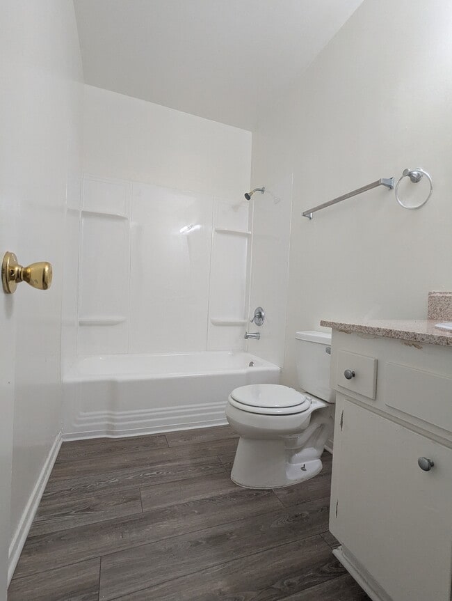Foto del edificio - Wilshire Crest Apartments