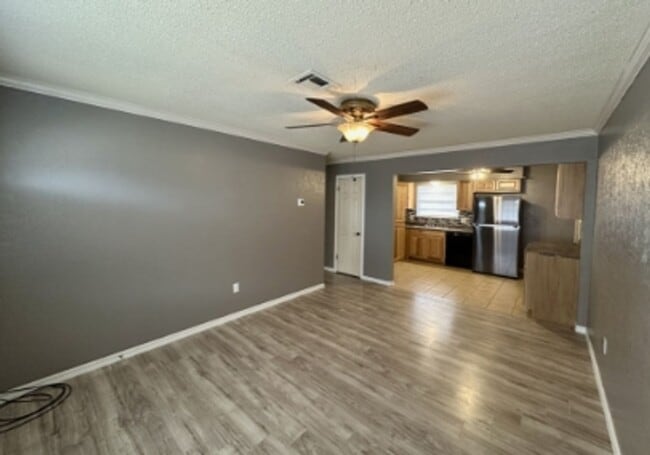 Foto del edificio - 4 bedroom