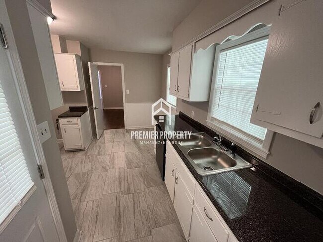Foto del edificio - 4837 Knight Arnold Rd