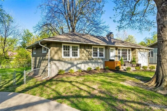 Building Photo - 3 Bedroom Home in Prairie Village, KS