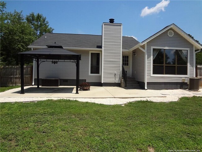Building Photo - 871 Danish Dr