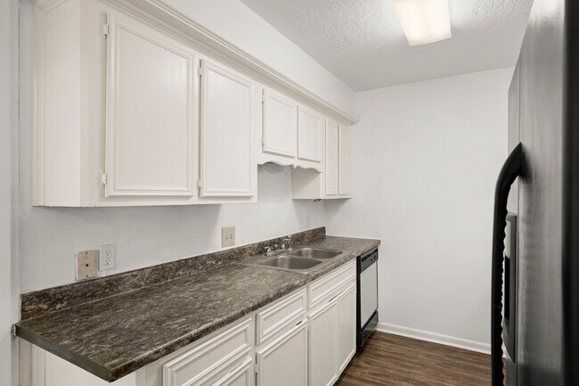 Foto del edificio - 3004 Manor Ln